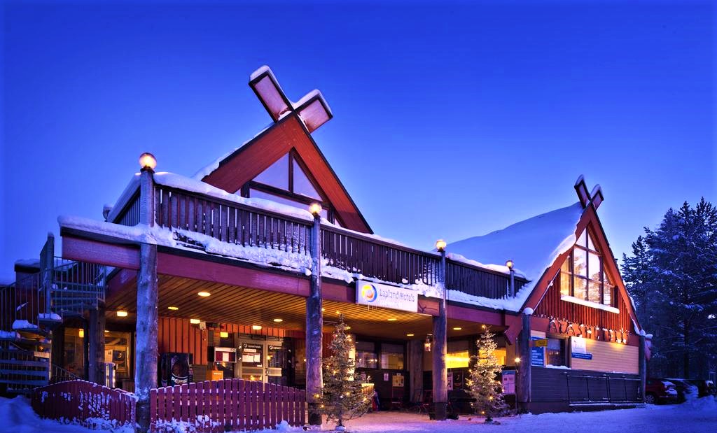 Duotone photograph of Lapland Hotels Äkäshotelli in Äkäslompolo, Finland